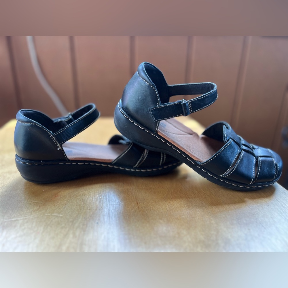 Clarks Leisa Wave Sandals Black Women’s size 7 - CLARKS COLLECTION